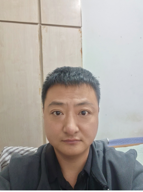 追爱大叔的第一张照片--山东闪婚服务中心