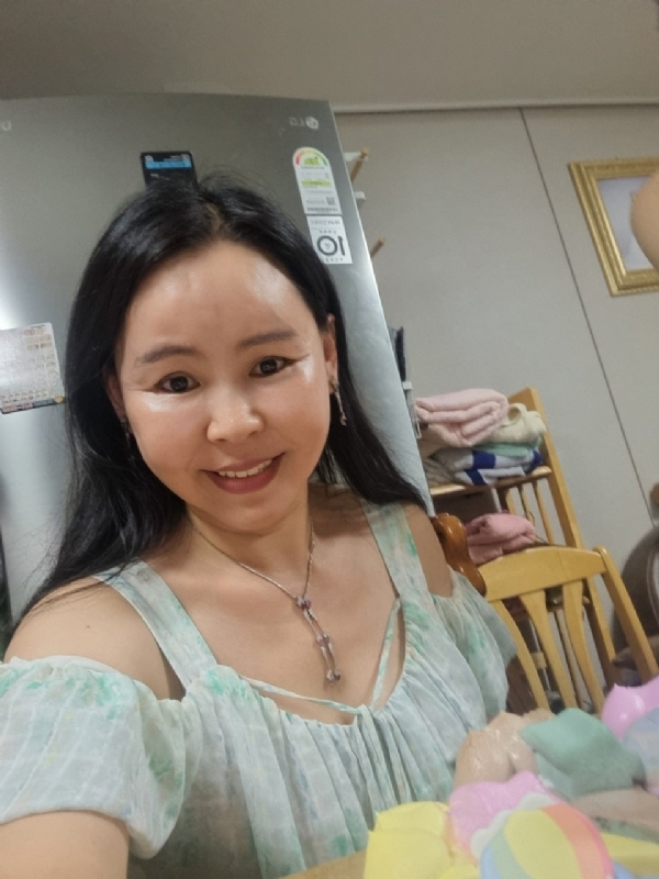 仁荷的第一张照片--山东闪婚服务中心